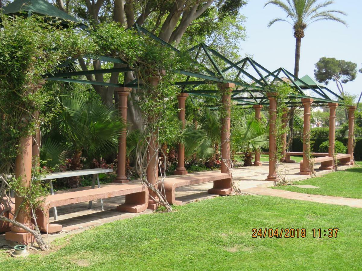 Benal Beach Apartments Málaga Esterno foto